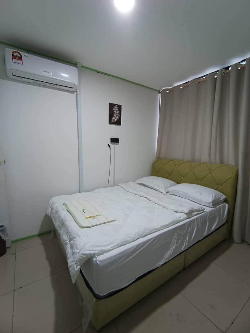 Guest house Oyo 90723 Leaf Guest Kk 2*