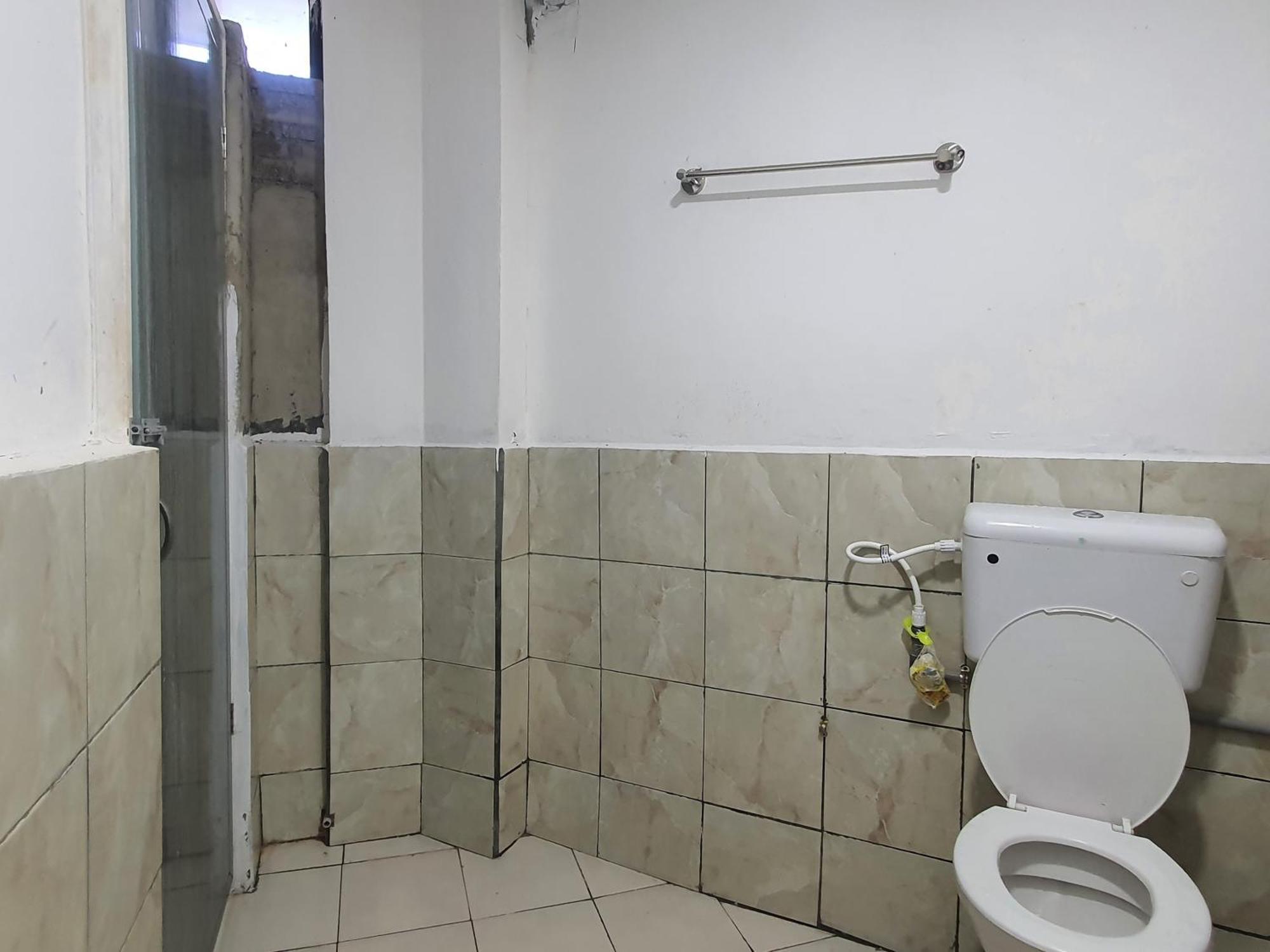 Oyo 90723 Leaf Guest Kk Guest house 2*