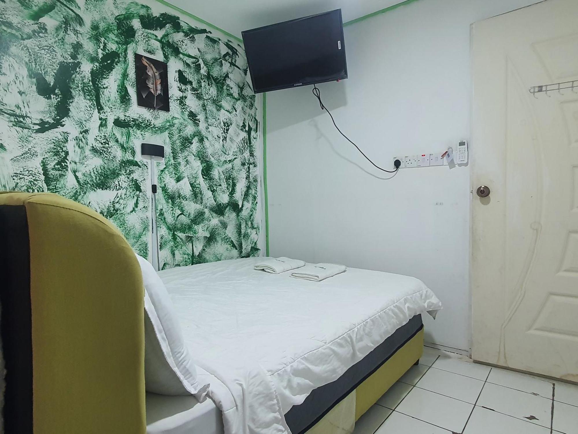 Oyo 90723 Leaf Guest Kk Guest house
