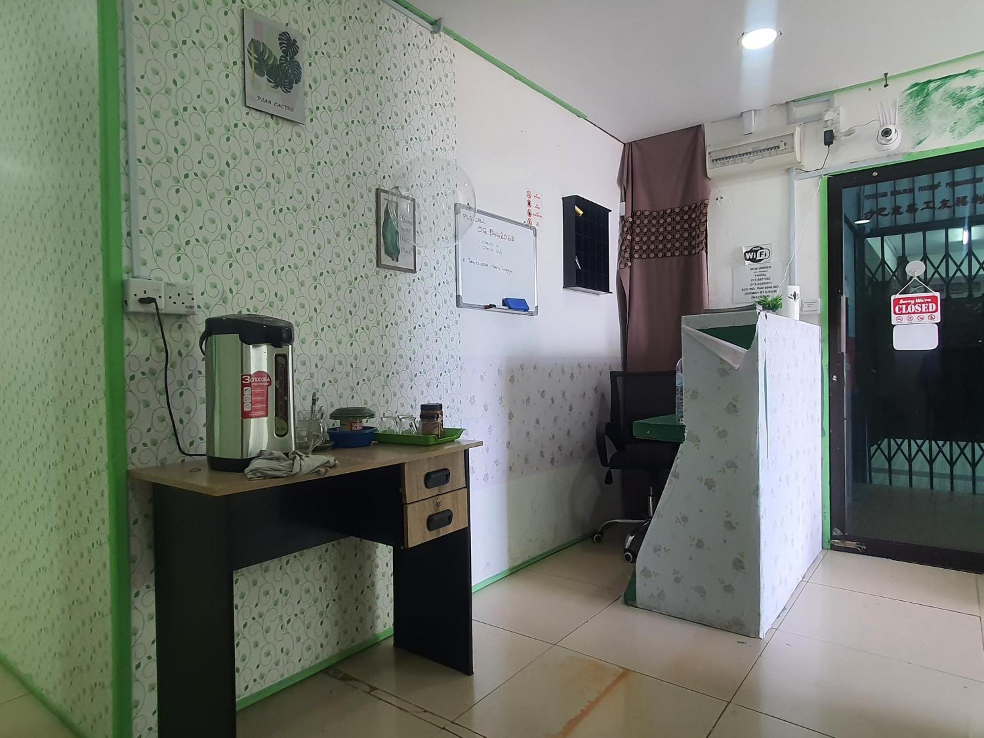 Oyo 90723 Leaf Guest Kk Guest house